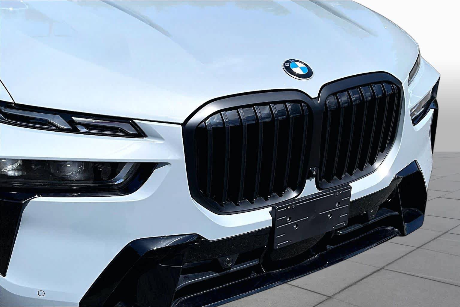 Used 2026 BMW X7 xDrive40i w/ Executive Package AWD/4WD image 30