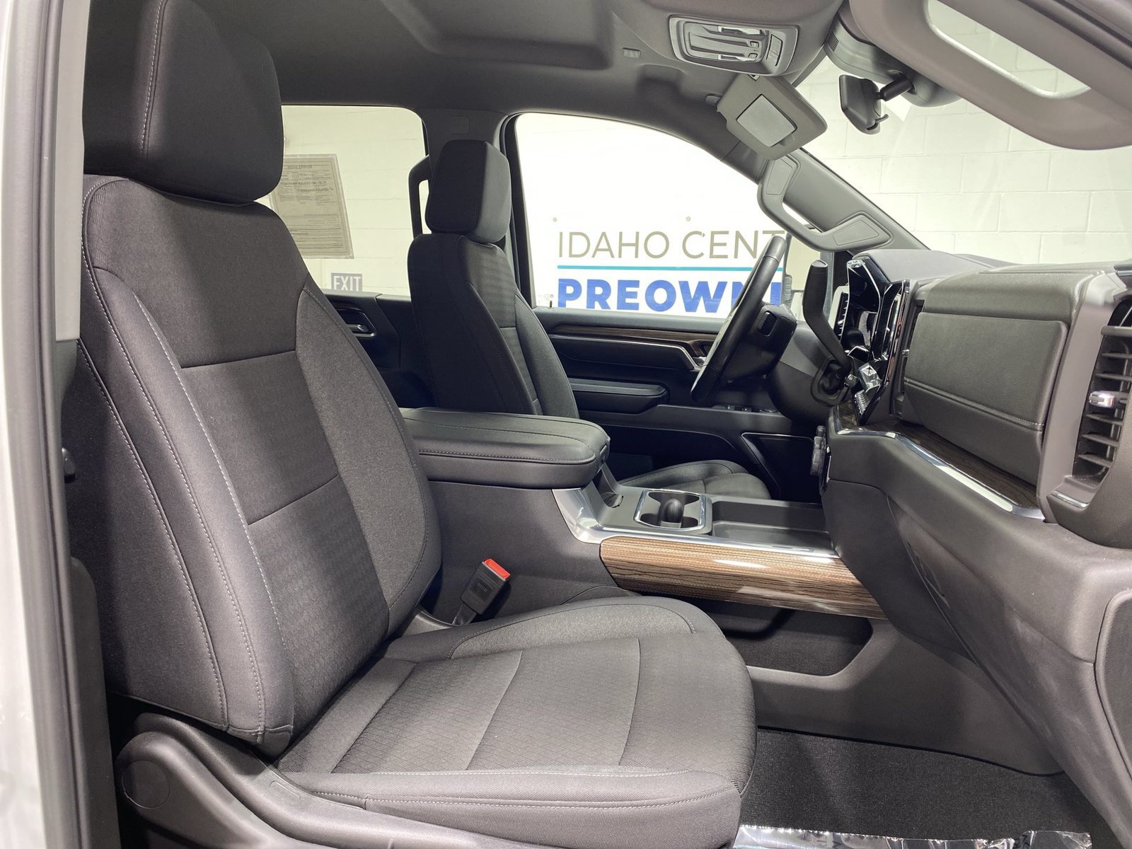 Used 2025 Chevrolet Silverado 3500 LT AWD/4WD image 24