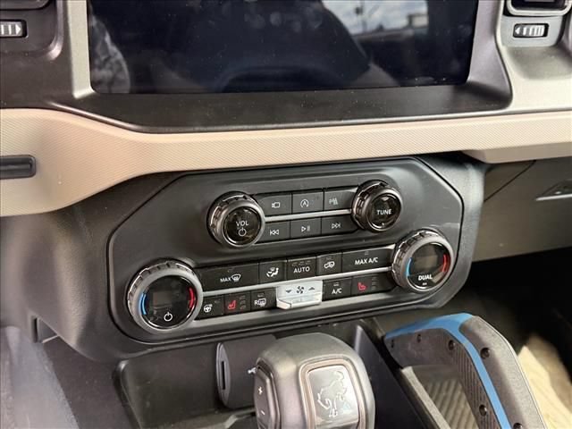 Used 2023 Ford Bronco Wildtrak AWD/4WD image 24
