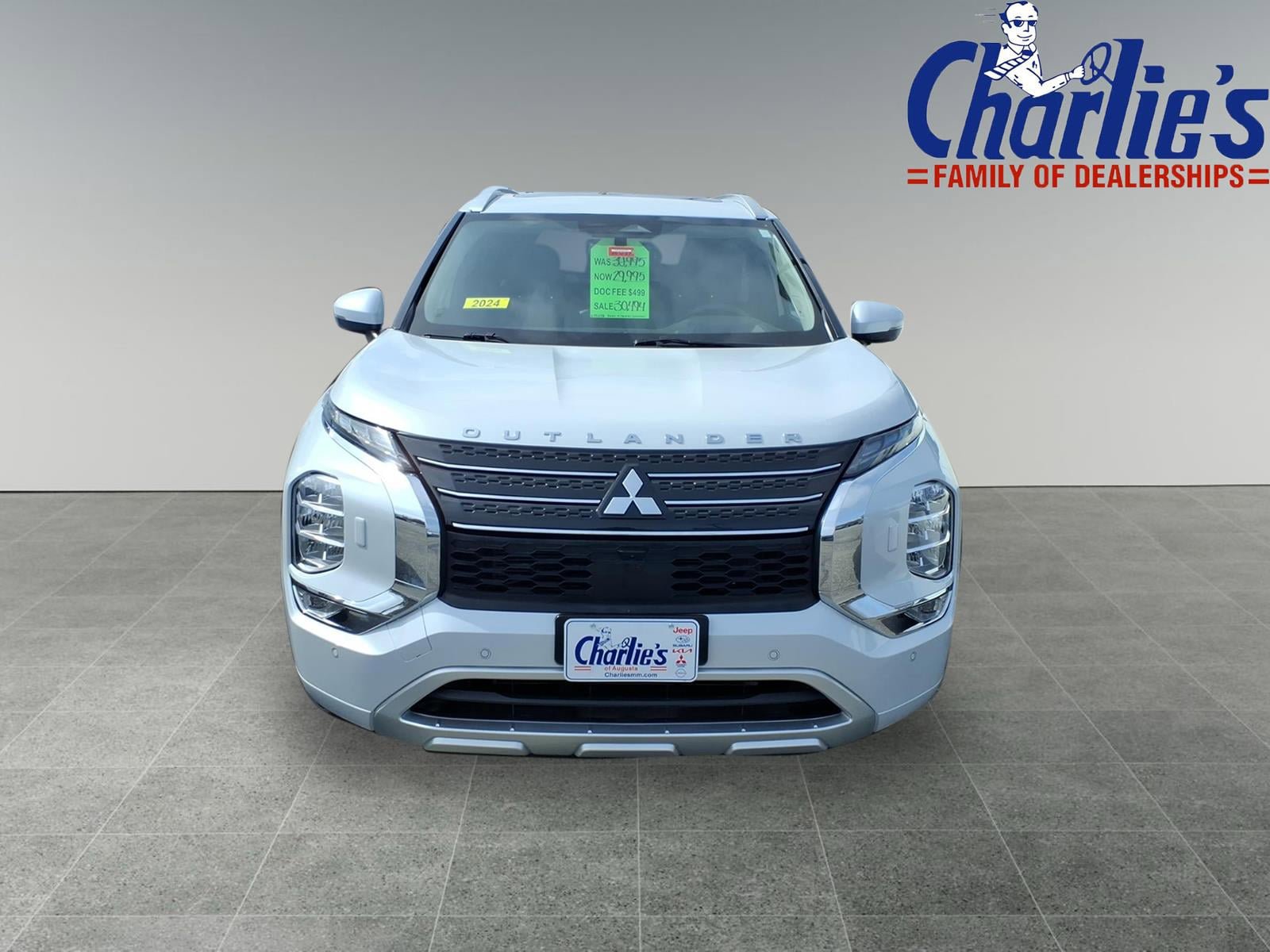 Used 2024 Mitsubishi Outlander SEL image 2