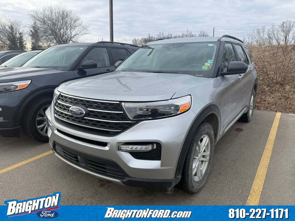 Certified 2023 Ford Explorer XLT w/ Equipment Group 202A image 3