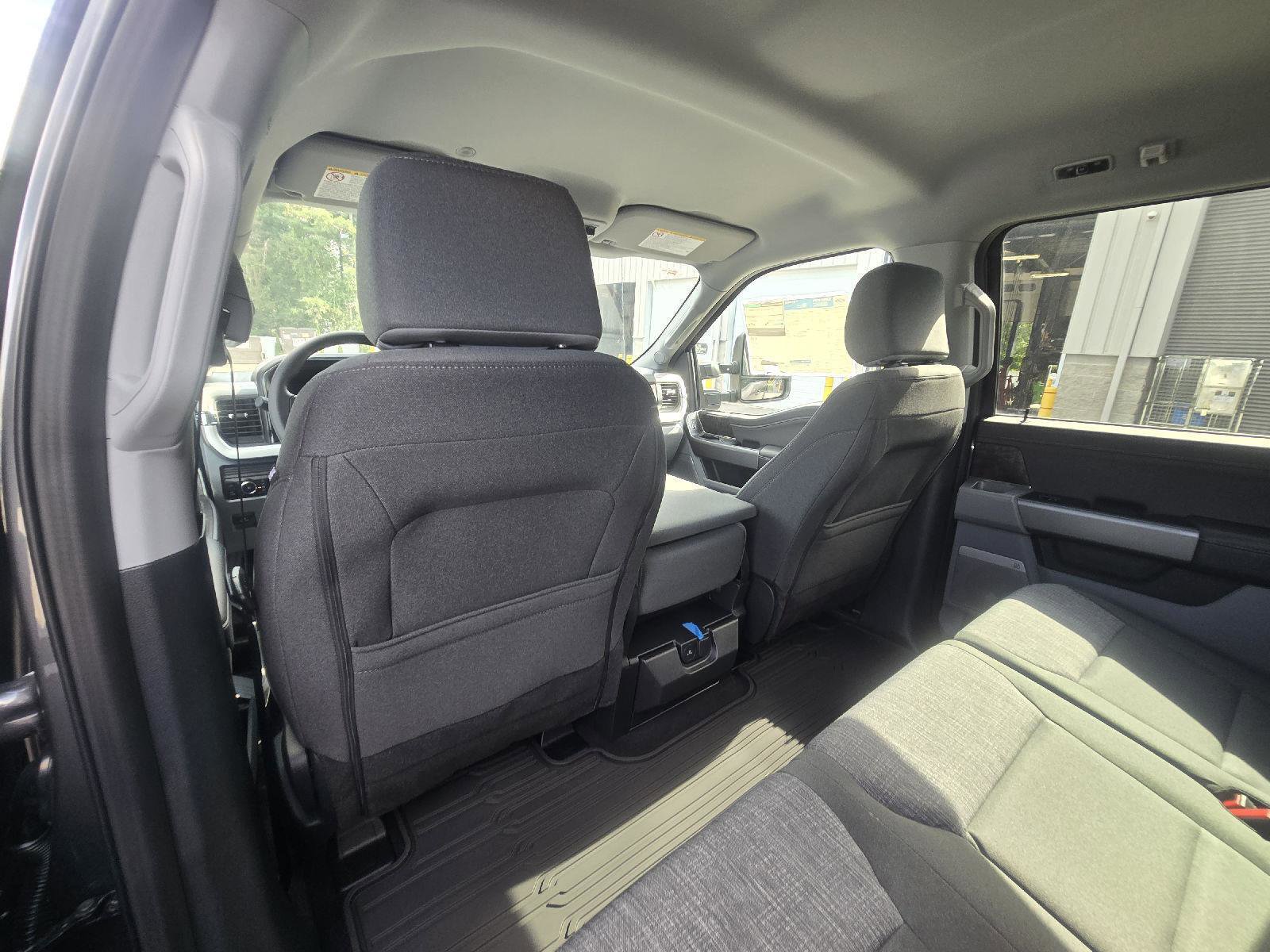 New 2025 Ford F350 XLT w/ Black Appearance Package image 12