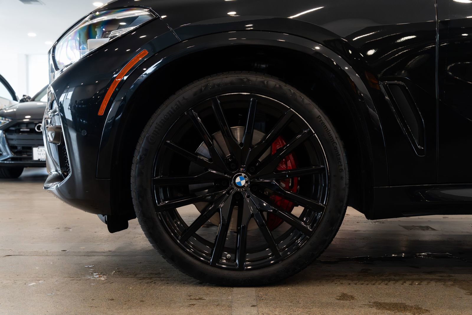 Used 2021 BMW X5 xDrive40i w/ M Sport Package AWD/4WD image 7