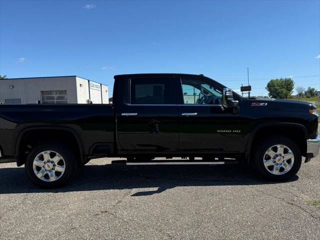 Used 2021 Chevrolet Silverado 3500 LTZ w/ LTZ Premium Package AWD/4WD image 3