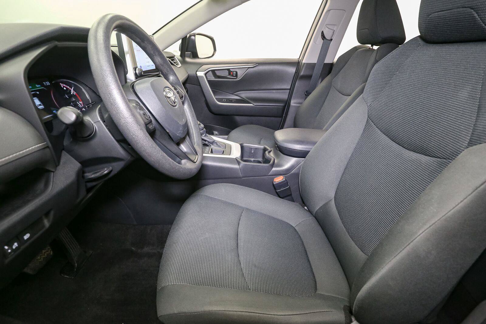 Certified 2023 Toyota RAV4 LE AWD/4WD image 42