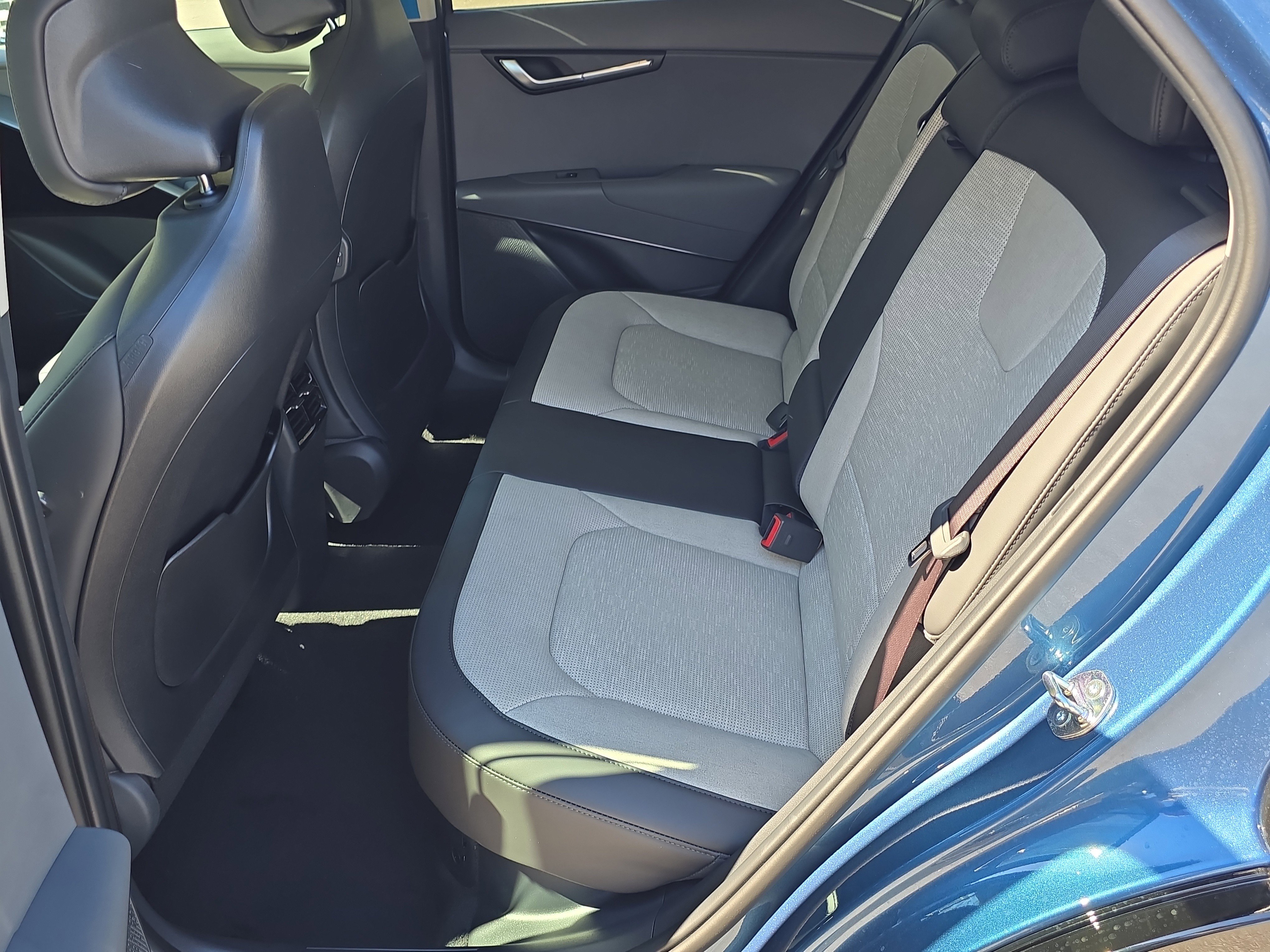 New 2026 Kia Niro SX Touring image 17