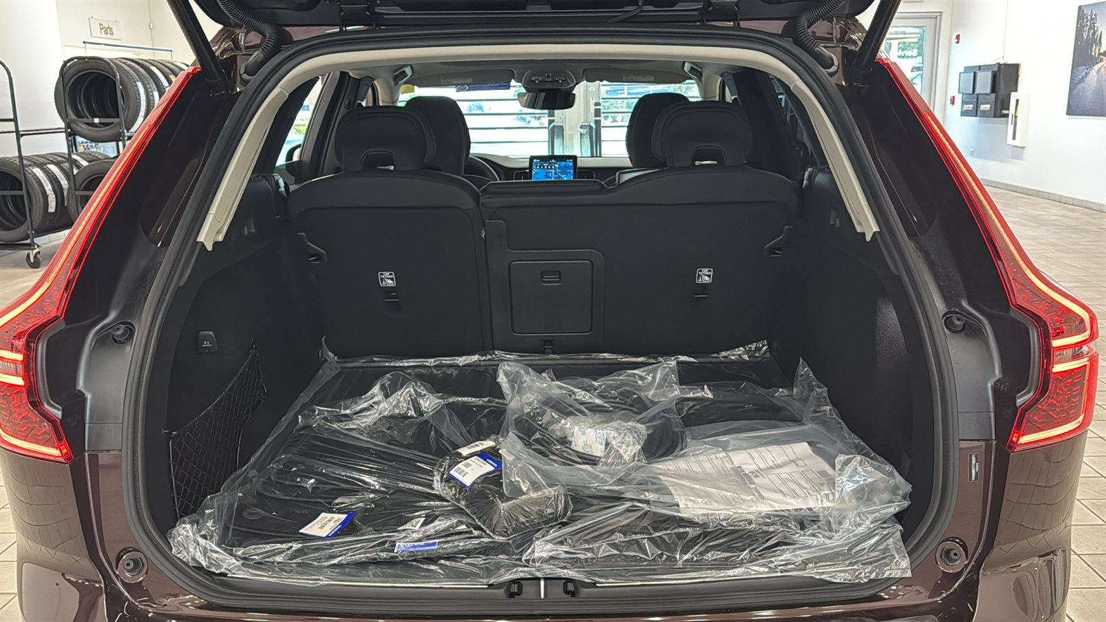 New 2026 Volvo XC60 T8 Plus w/ Protection Package Premier AWD/4WD image 29