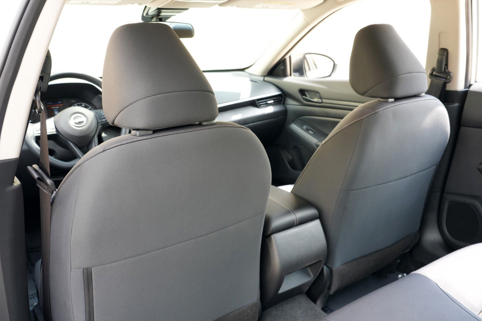 Used 2024 Nissan Altima 2.5 S FWD image 28