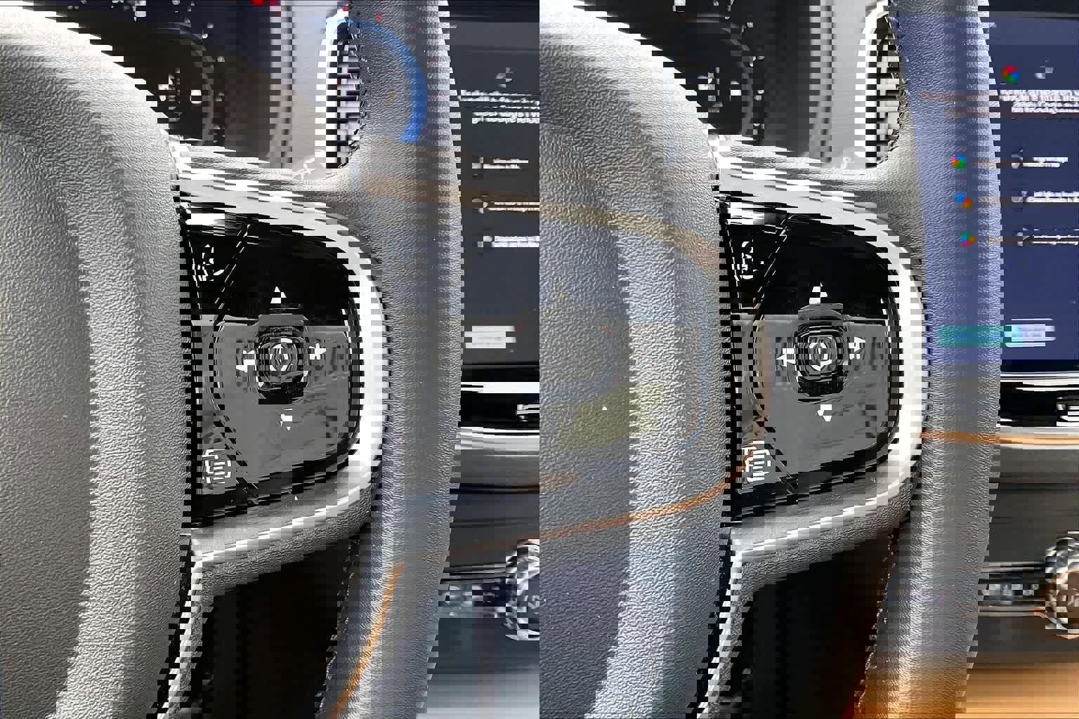 Used 2023 Volvo XC90 B6 Ultimate image 22