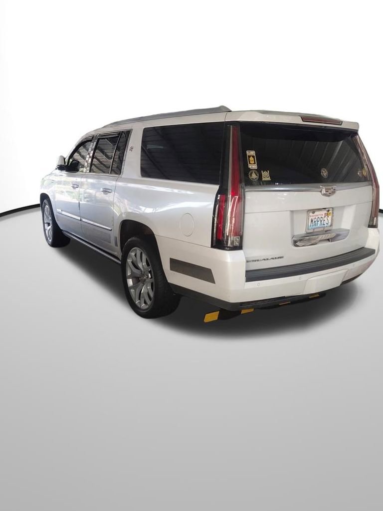 Used 2016 Cadillac Escalade ESV Premium image 9