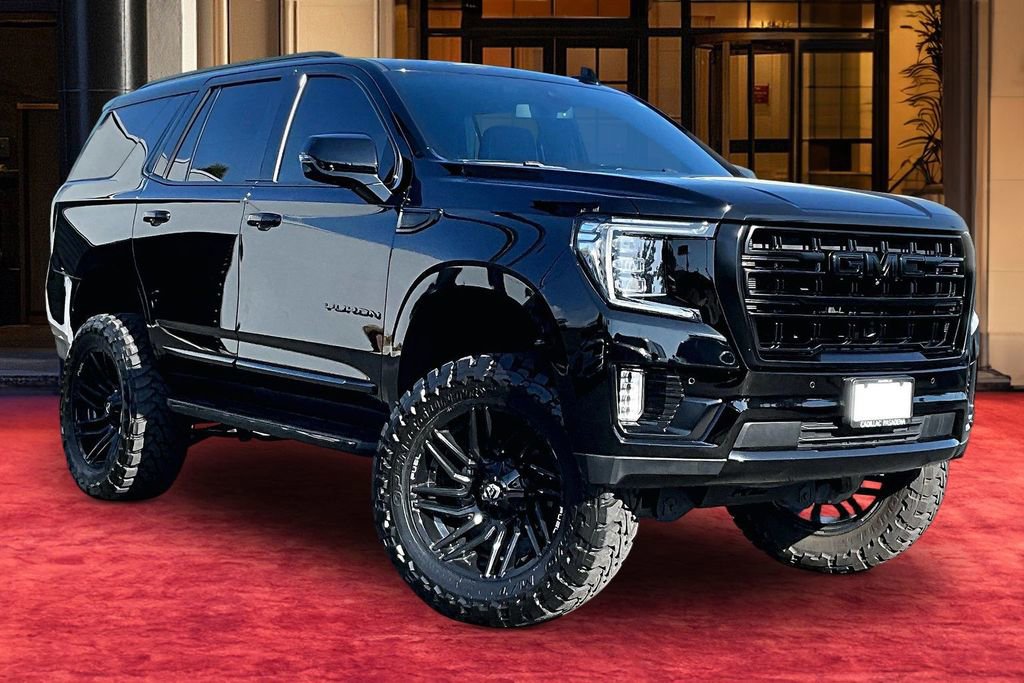 Used 2022 GMC Yukon SLT w/ SLT Premium Package image 2