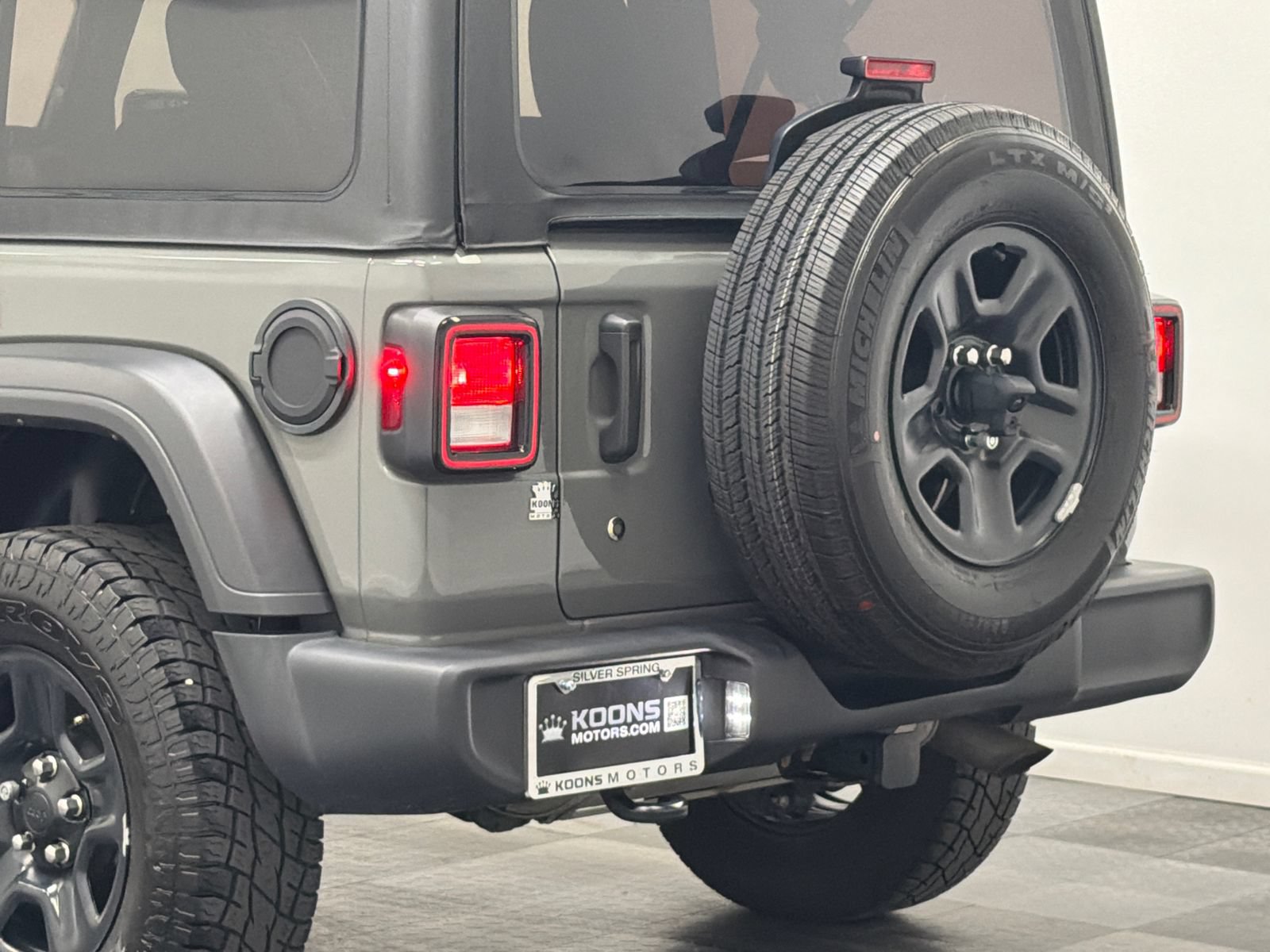 Used 2022 Jeep Wrangler Unlimited Sport AWD/4WD image 7