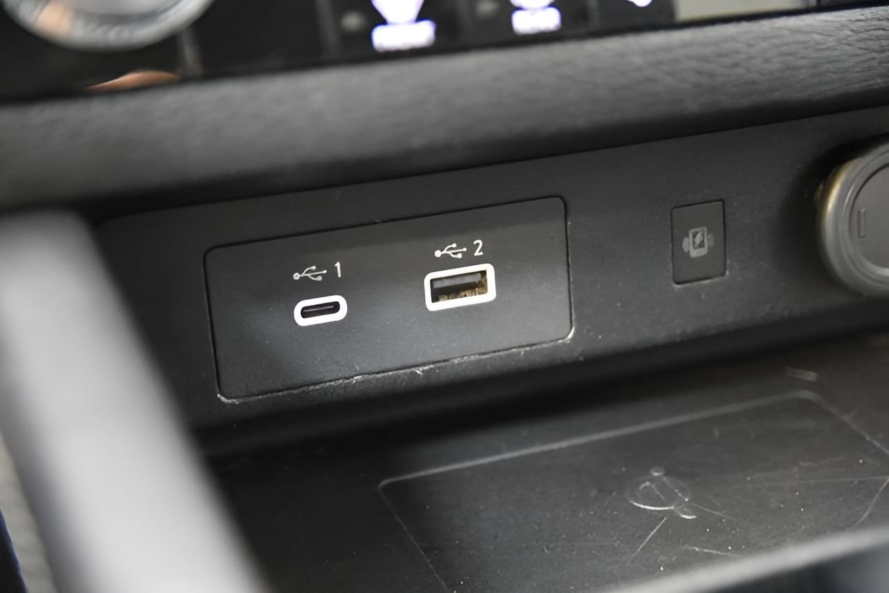 Used 2024 Mitsubishi Outlander SE image 28