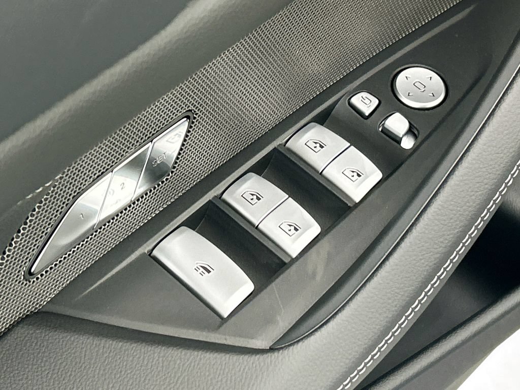 New 2027 BMW M440i Convertible RWD image 21