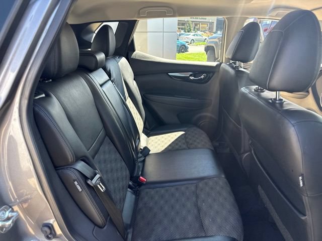 Used 2022 Nissan Rogue Sport SV w/ Technology Package AWD/4WD image 30