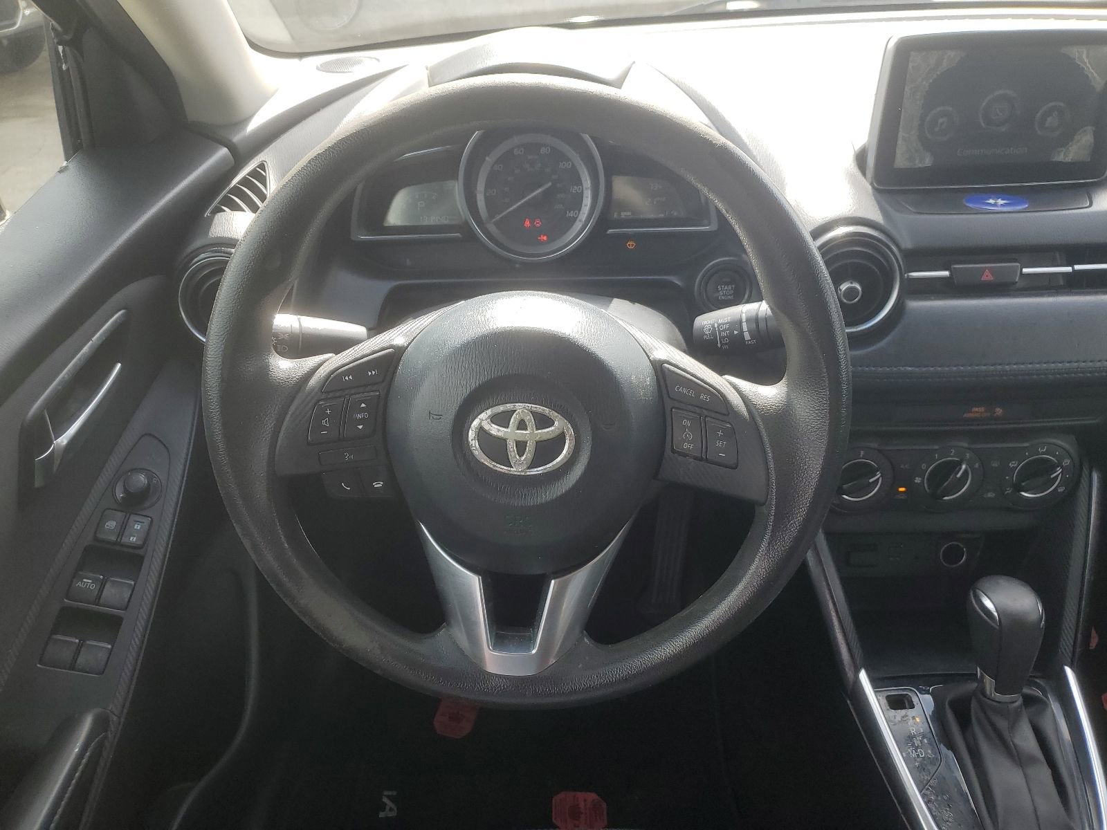 Used 2017 Toyota Yaris iA image 11