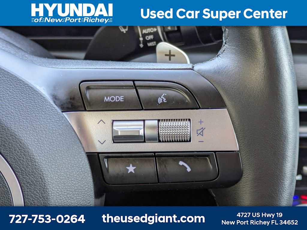 Used 2025 Hyundai Santa Cruz Limited image 36