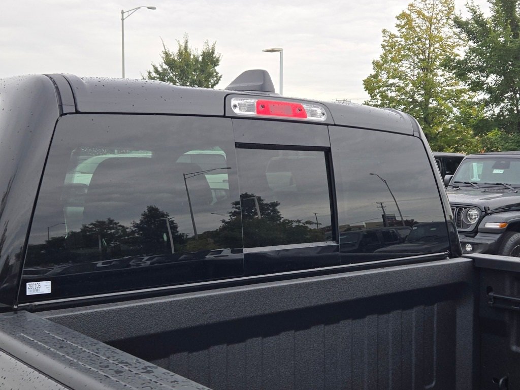 New 2026 RAM 1500 4x4 Crew Cab image 16