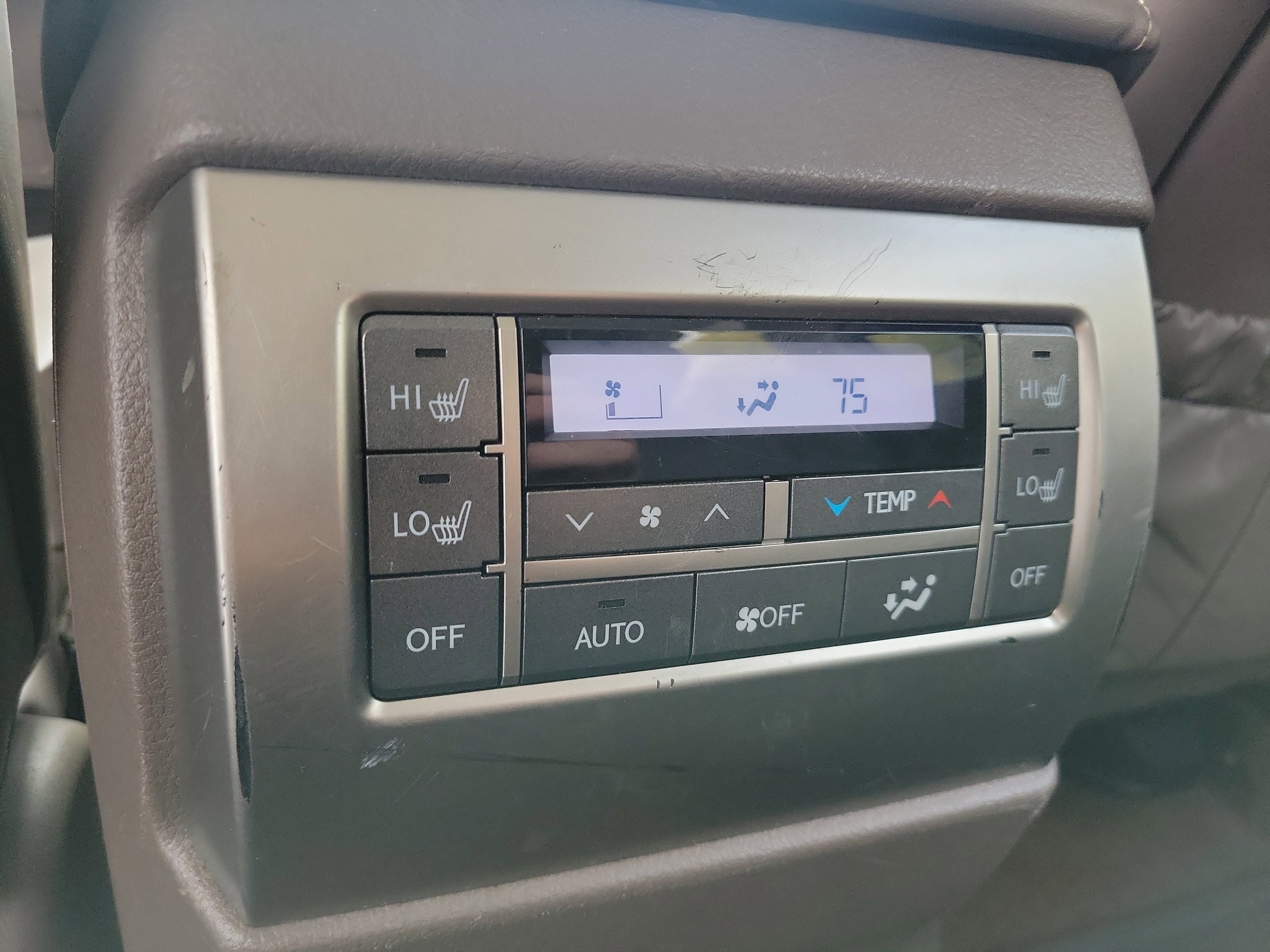 Used 2019 Lexus GX 460 image 21