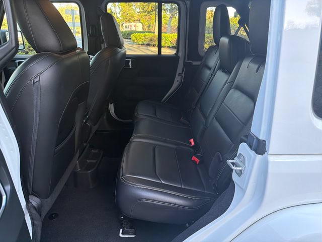 Used 2019 Jeep Wrangler Unlimited Sahara AWD/4WD image 19