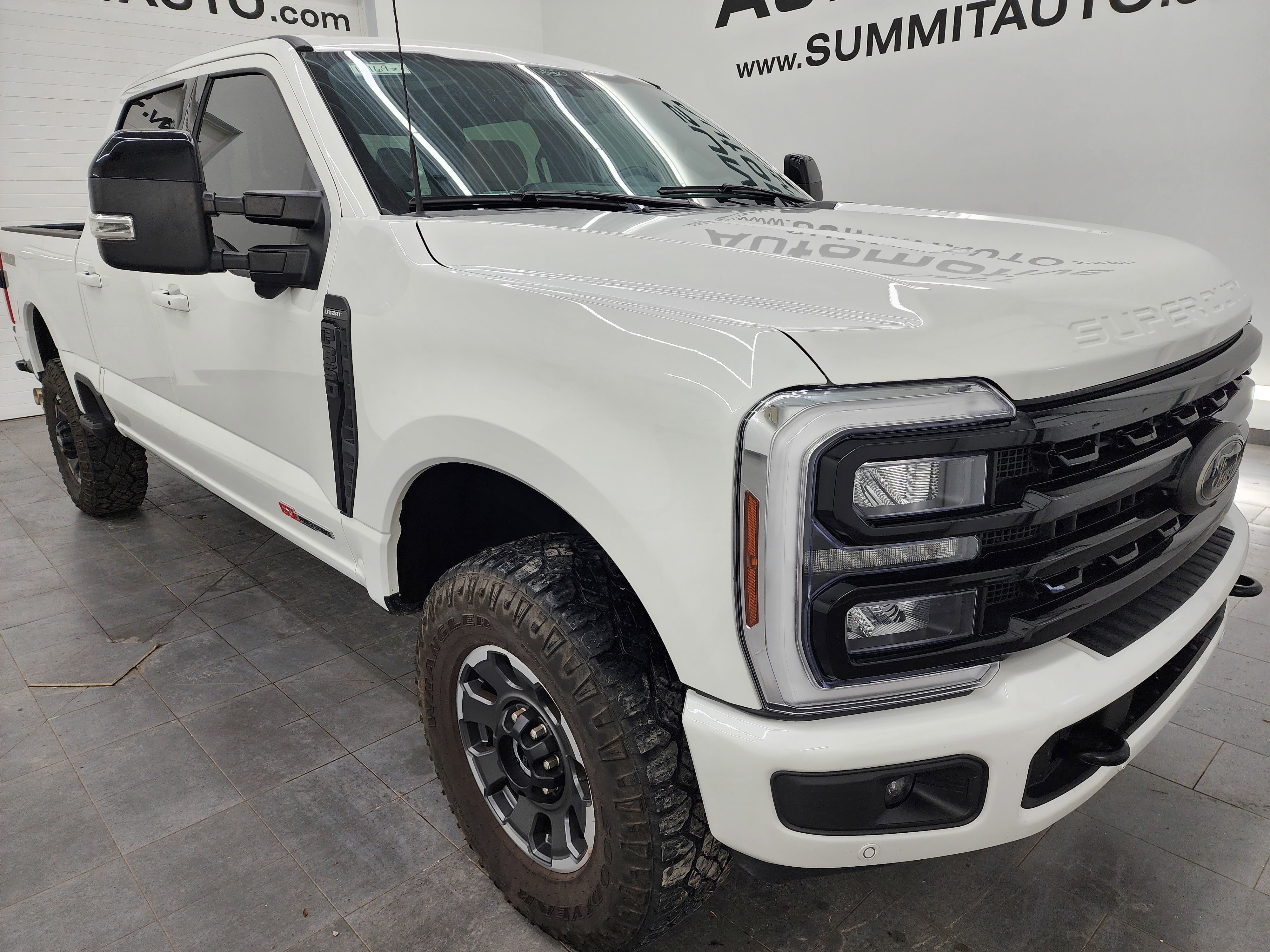 Used 2024 Ford F350 Lariat w/ Lariat Ultimate Package image 2