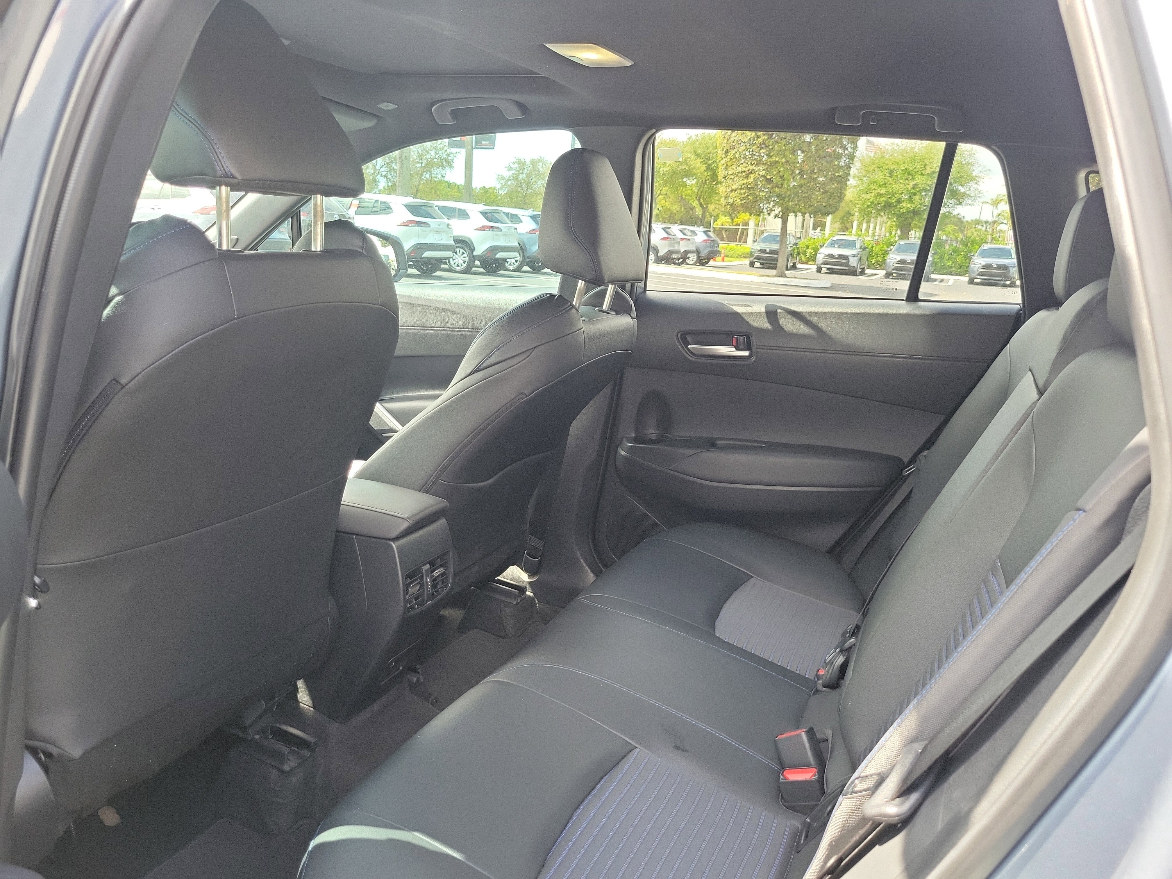 Used 2023 Toyota Corolla Cross XSE w/ Convenience Package image 18