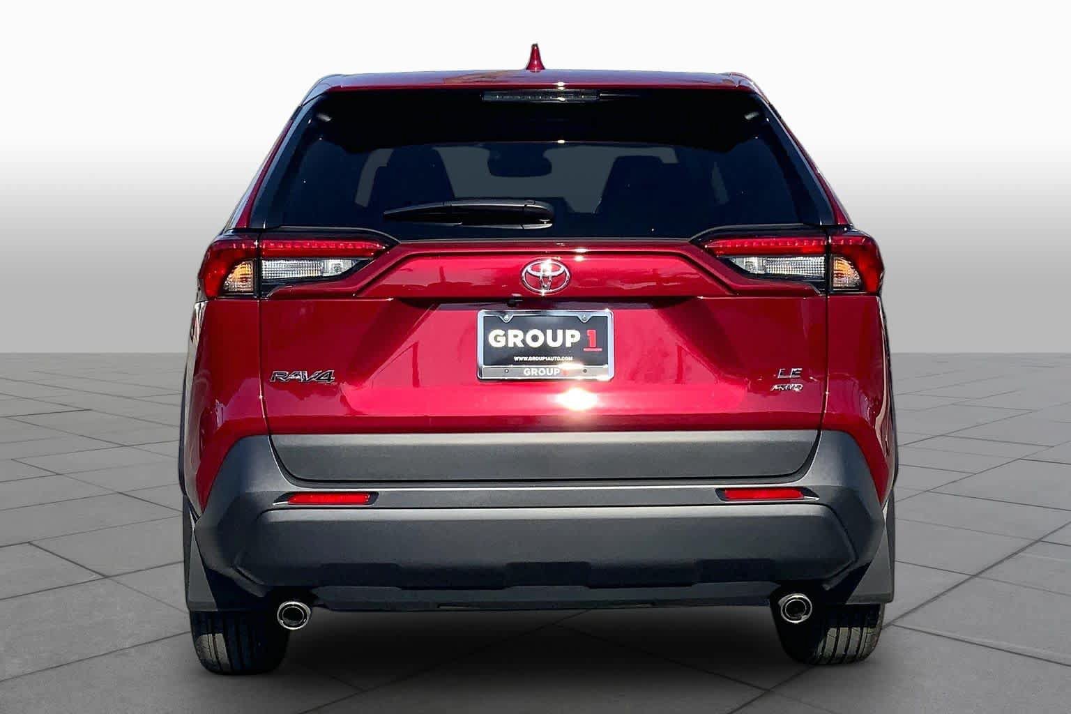 Certified 2025 Toyota RAV4 LE AWD/4WD image 4