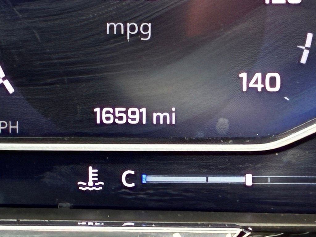 Used 2024 Chevrolet Silverado 1500 LT image 31