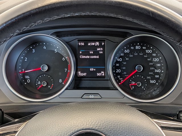 Used 2018 Volkswagen Tiguan SEL AWD/4WD image 11