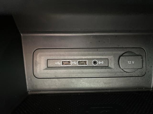 Used 2020 Volkswagen Atlas Cross Sport SE w/ Panoramic Sunroof Package image 24