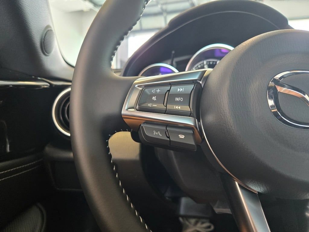 Used 2025 MAZDA MX-5 Miata Grand Touring RWD image 23