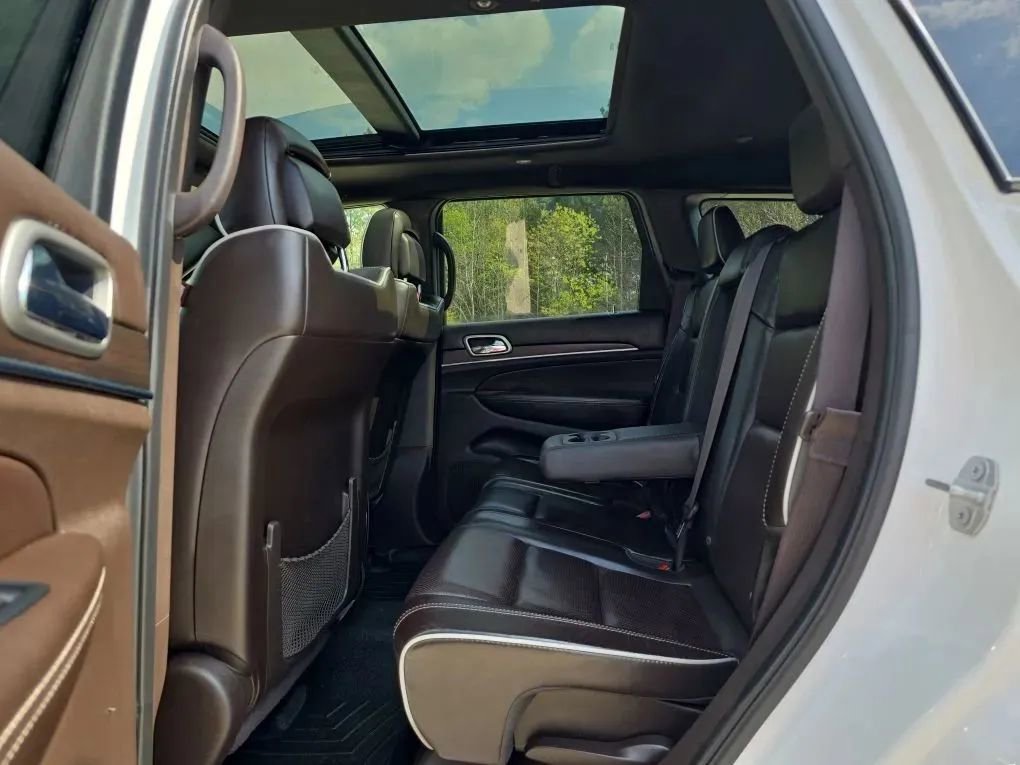 Used 2018 Jeep Grand Cherokee Overland image 42