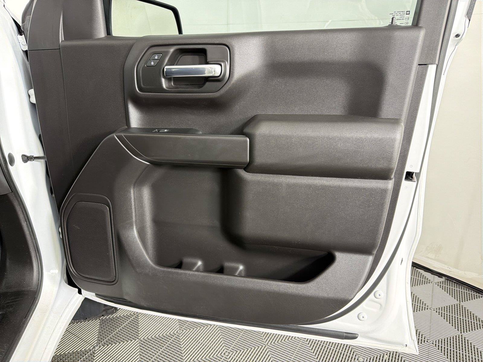 Used 2023 Chevrolet Silverado 1500 Custom Trail Boss w/ LPO, Dark Essentials Package AWD/4WD image 12