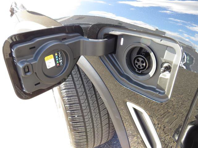 Used 2023 BMW X5 xDrive45e w/ Luxury Seating Package image 28