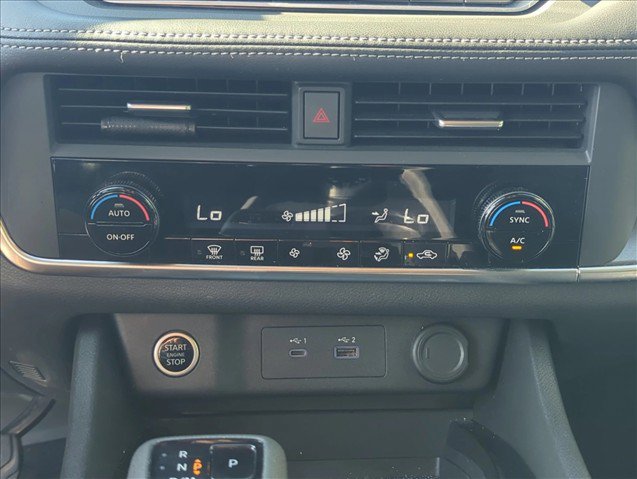 Used 2023 Nissan Rogue SV AWD/4WD image 22