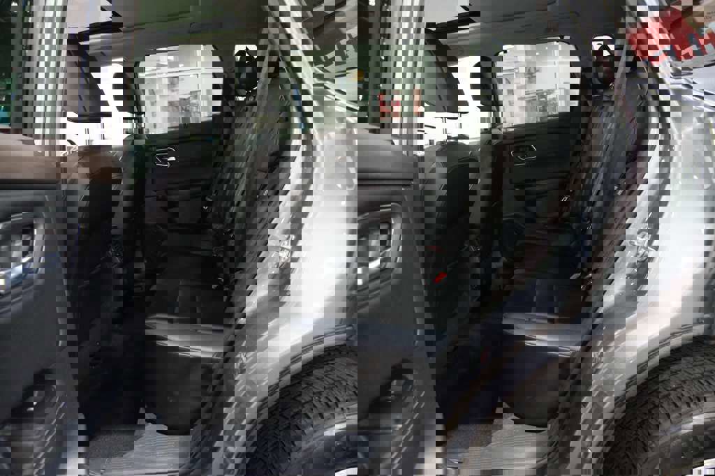 Used 2021 Nissan Rogue SV w/ Premium Package image 21