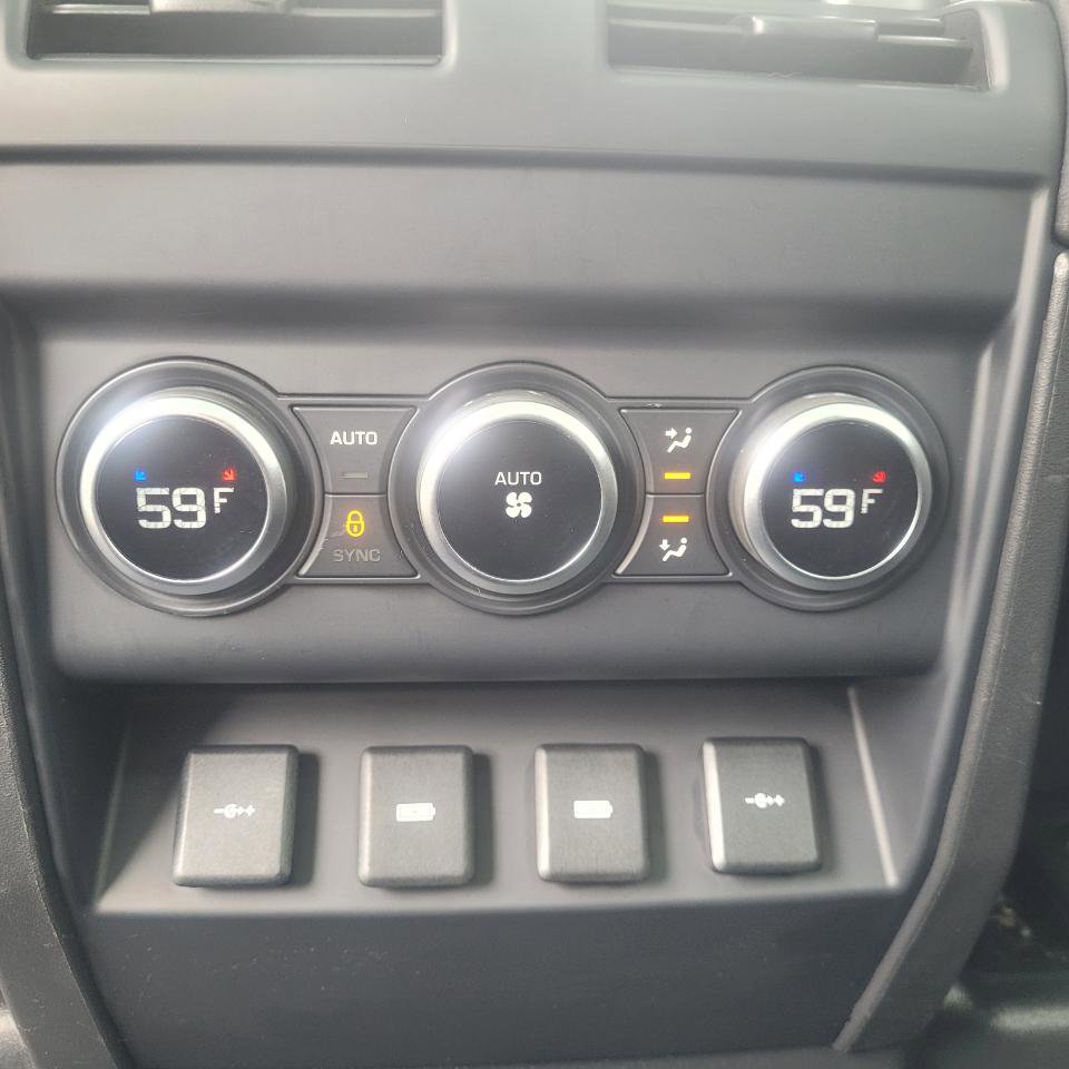 Used 2020 Land Rover Defender 110 S AWD/4WD image 31
