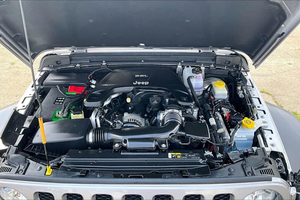 Used 2018 Jeep Wrangler Unlimited Sport S AWD/4WD image 29