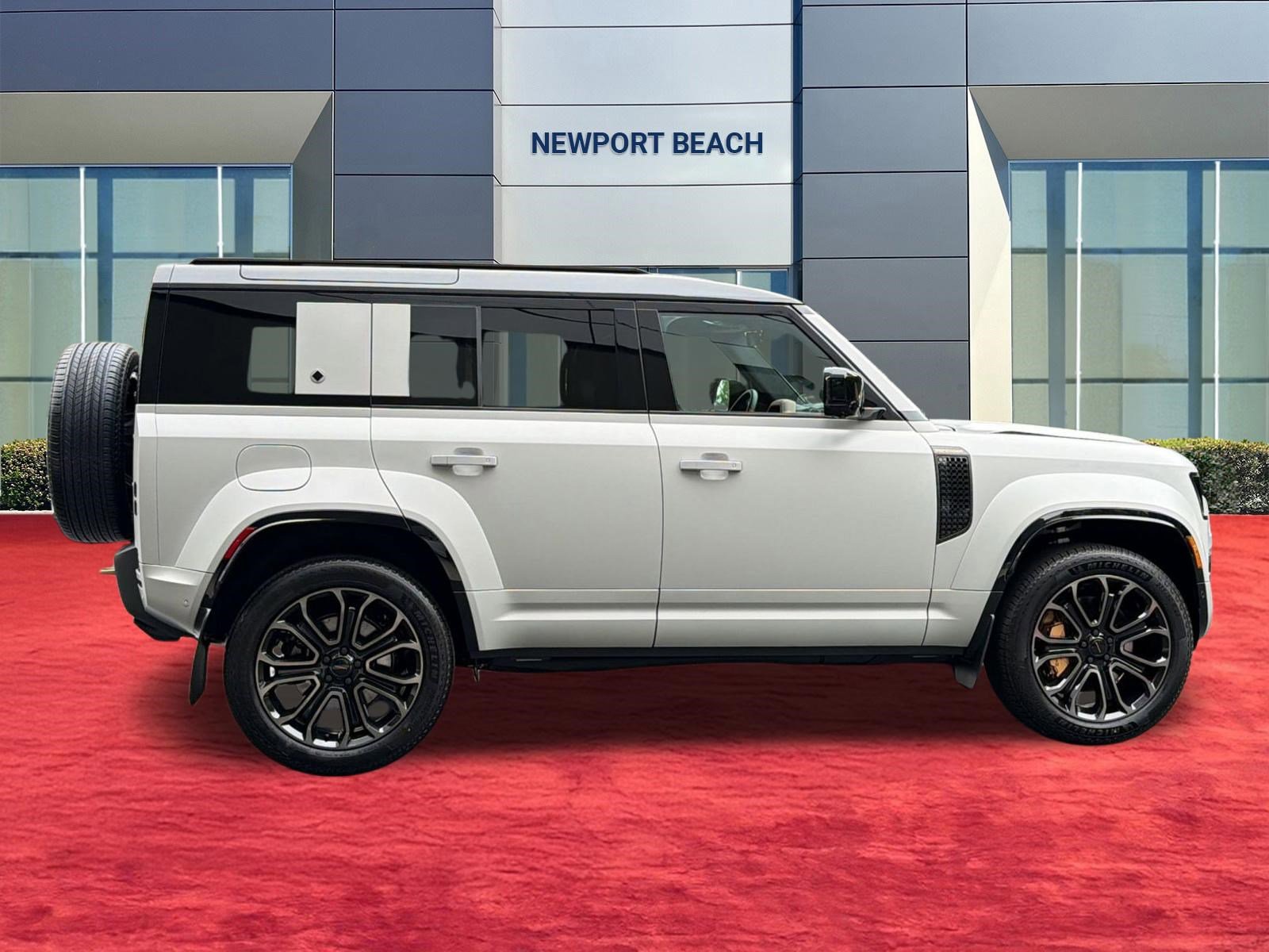New 2026 Land Rover Defender 110 OCTA AWD/4WD image 8