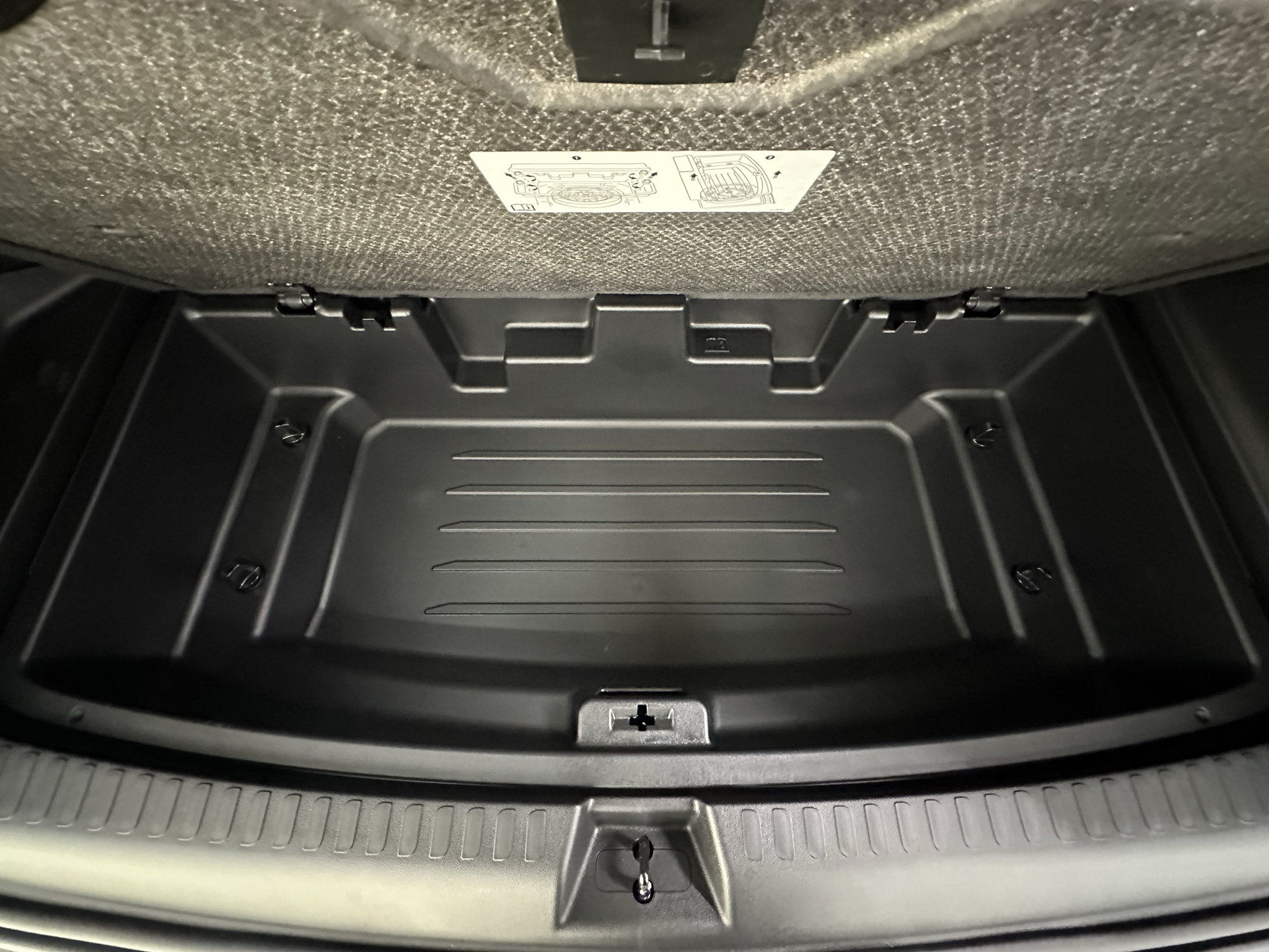 New 2027 GMC Acadia Denali Ultimate w/ LPO, Floor Liner Package AWD/4WD image 12