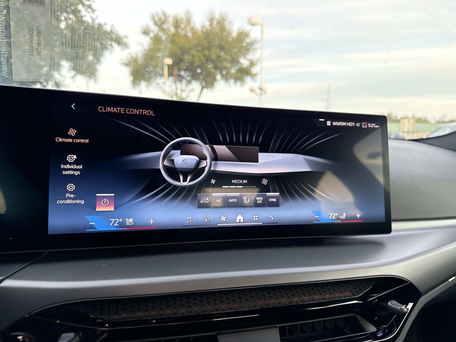 Used 2025 BMW 230i Coupe image 22