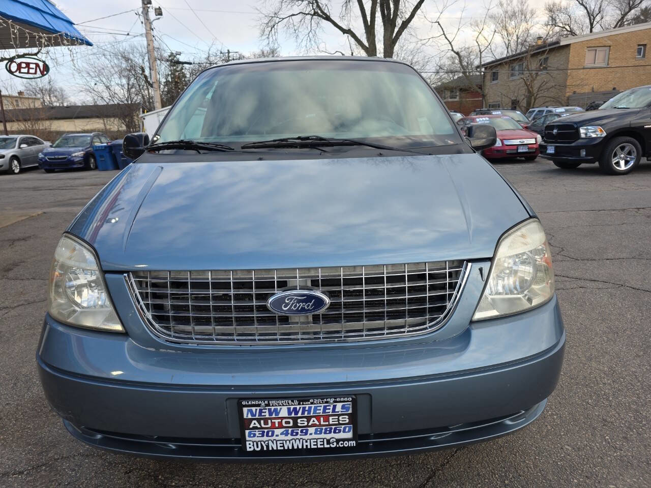 Used 2004 Ford Freestar SEL image 3