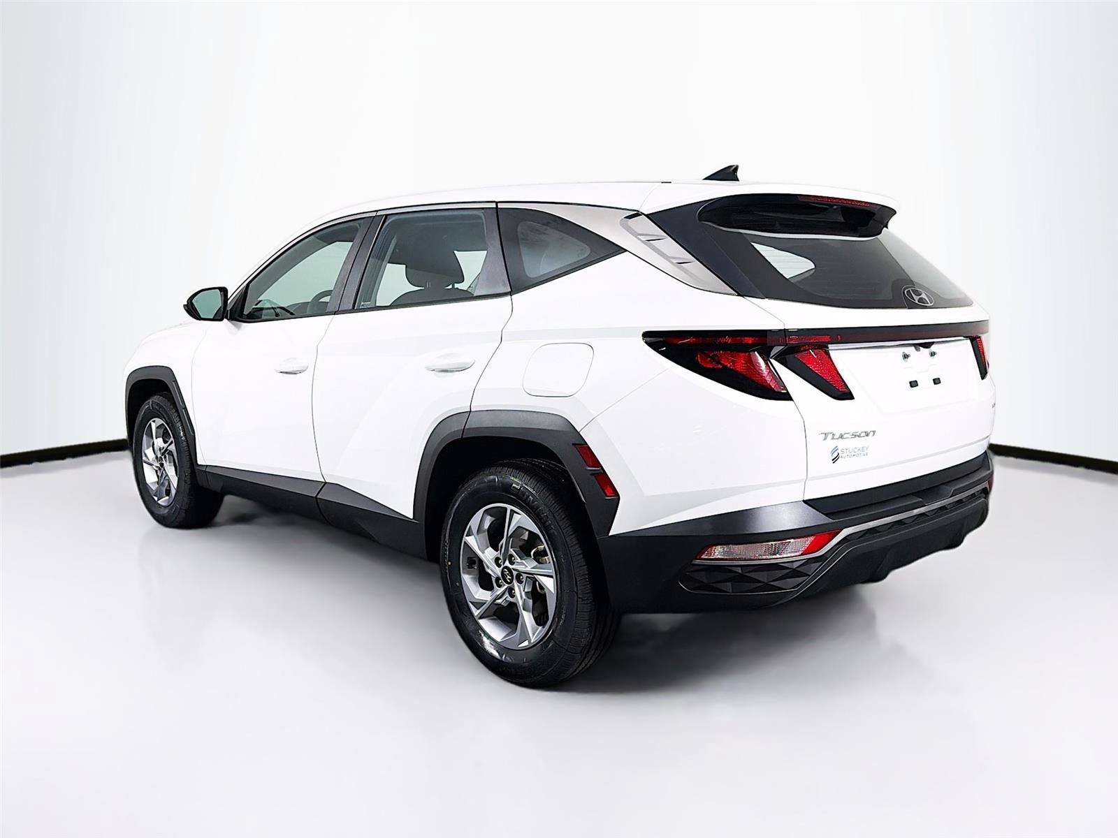 Used 2023 Hyundai Tucson SE AWD/4WD image 5