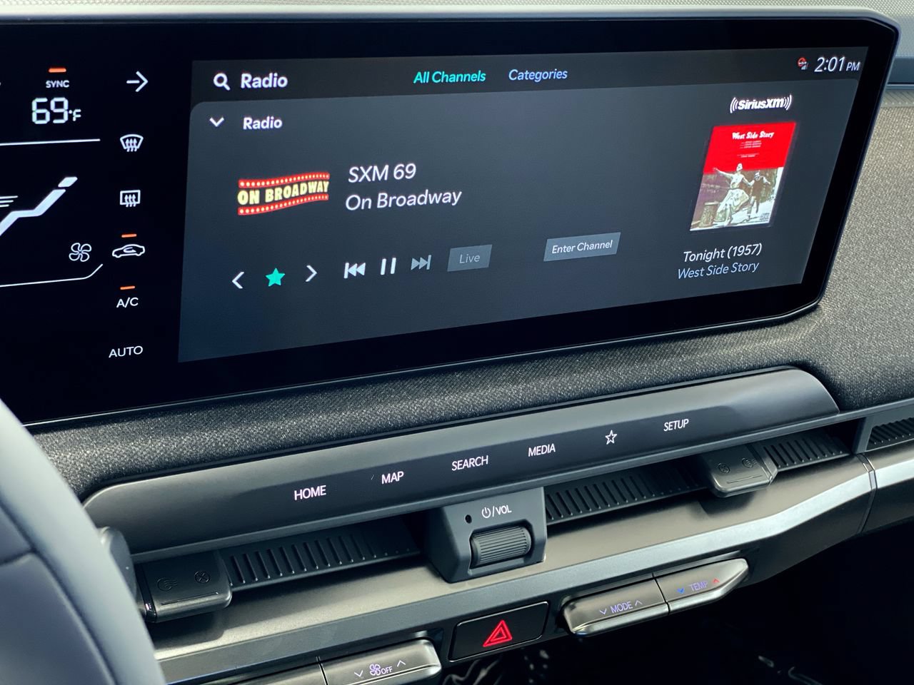 New 2027 Kia EV3 Land FWD image 27