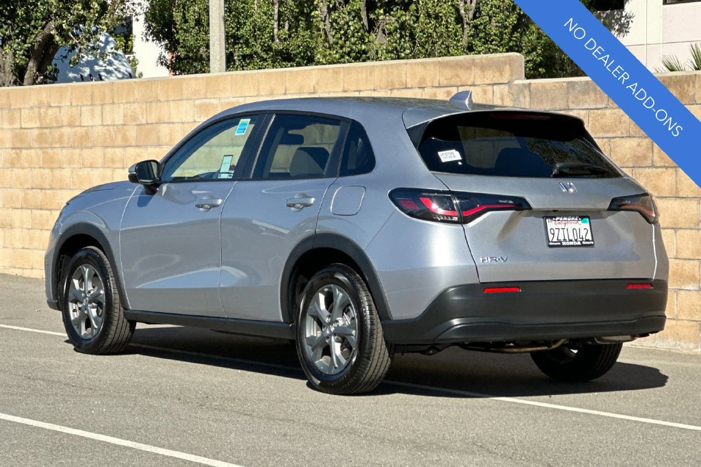 Certified 2027 Honda HR-V LX image 6