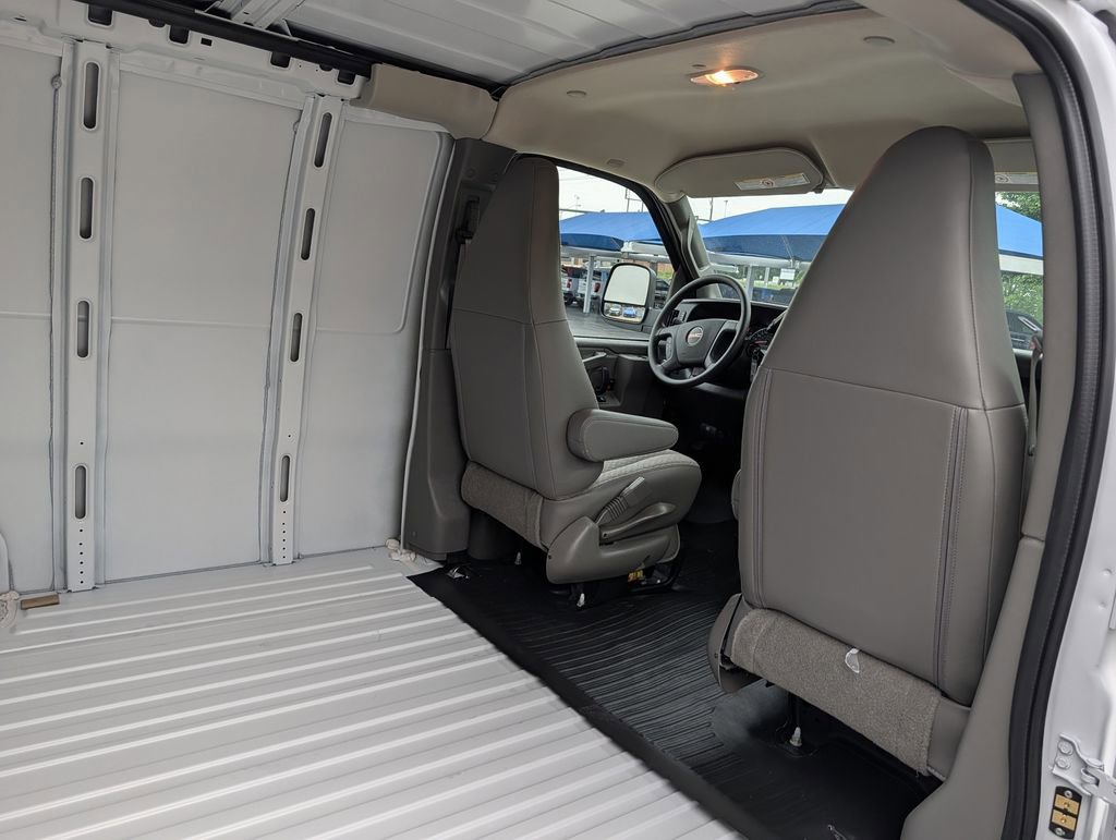 New 2026 GMC Savana 2500 Extended w/ Driver Convenience Package RWD image 24