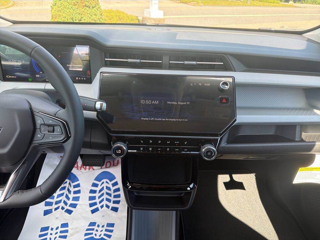 New 2027 Chevrolet Bolt LT w/ Comfort Package FWD image 18