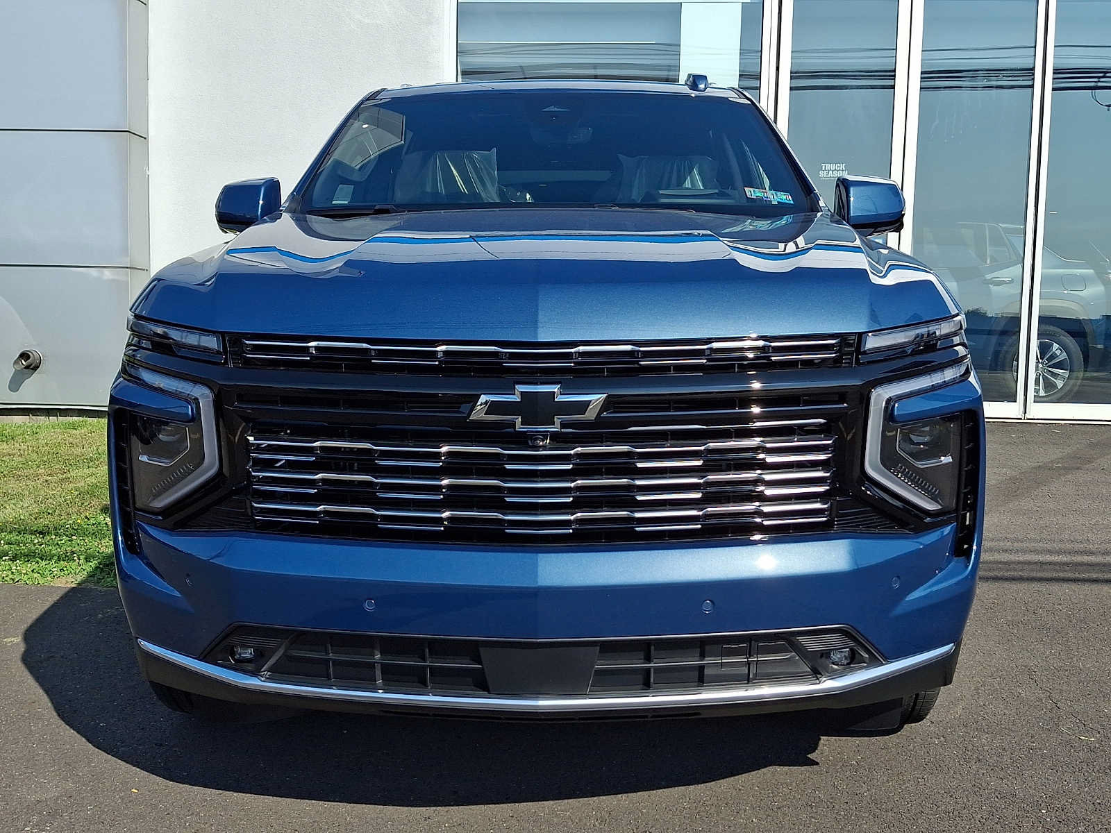 New 2026 Chevrolet Suburban High Country w/ Sun And Tow Package AWD/4WD image 2