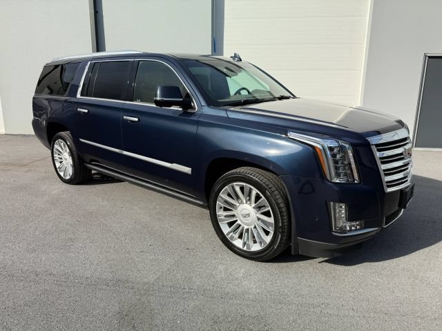 Used 2019 Cadillac Escalade ESV Platinum AWD/4WD image 10
