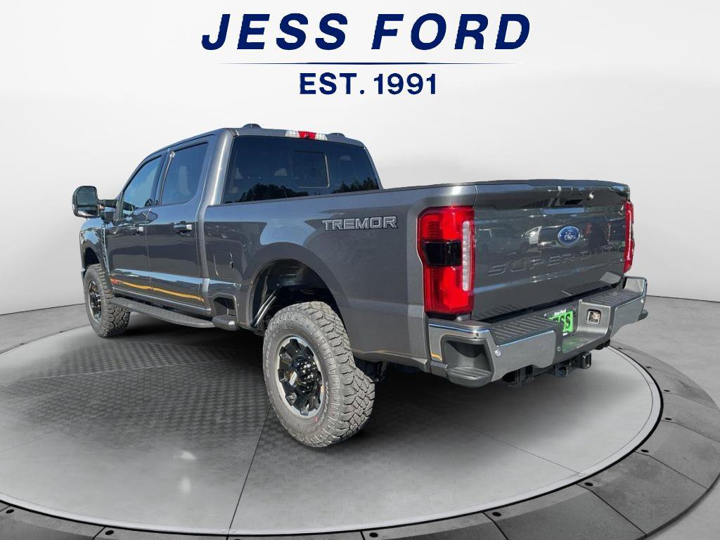 New 2025 Ford F350 Lariat image 3